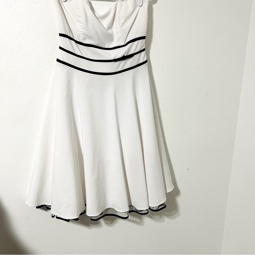 Studio 1940 Women’s Size 14 Formal Strapless Layered White and Black Dress